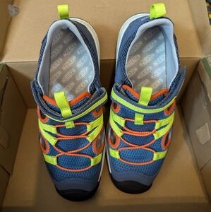 Bigs kids Keen Motozoa Sandal NEW sz 5